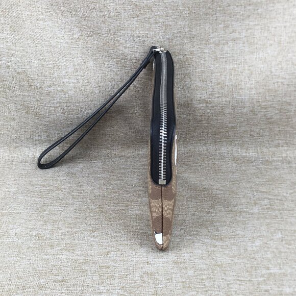 Coach X Peanuts Corner Zip Wristlet Wallet With Snoopy & Woodstock - Picture 2 of 10